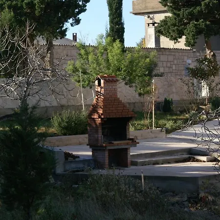 And With Parking Space Sumartin, Brac - 757 בית הארחה סומרטין